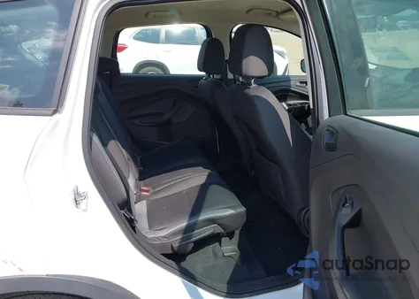 2015 Ford Escape S z USA, uszkodzony, nr VIN 1FMCU0F76FUA56107